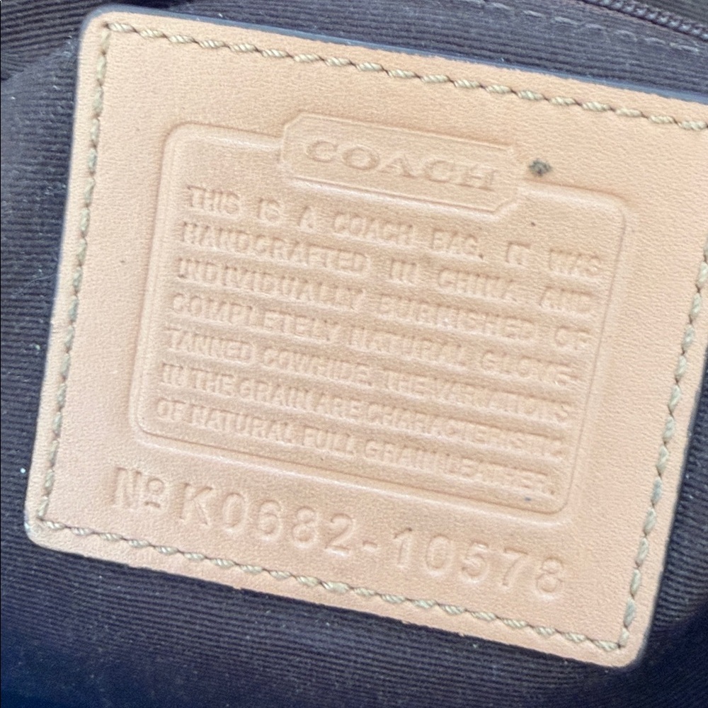 Coach 10578 Vintage British Tan Soho Leather w/Buckle Shoulder Bag - Picture 11 of 13